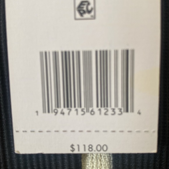 Hoka running jacket - Picture 4 of 4